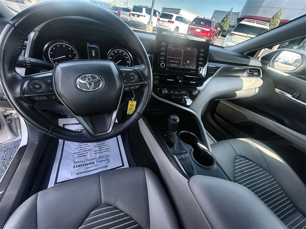 2023 Toyota Camry SE photo 10