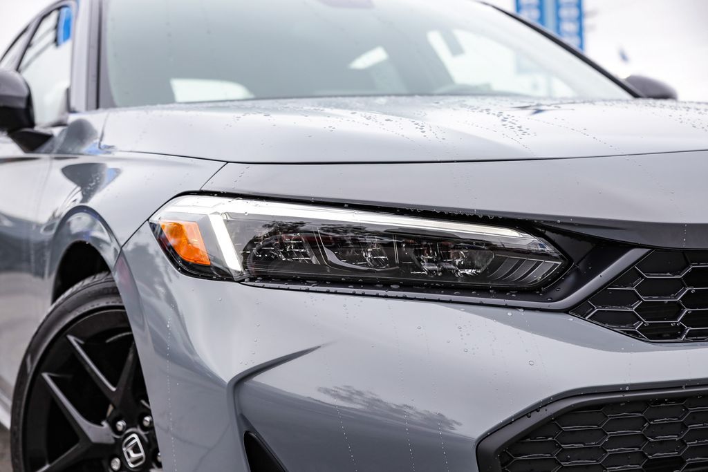 2025 Honda Civic Sport photo 2