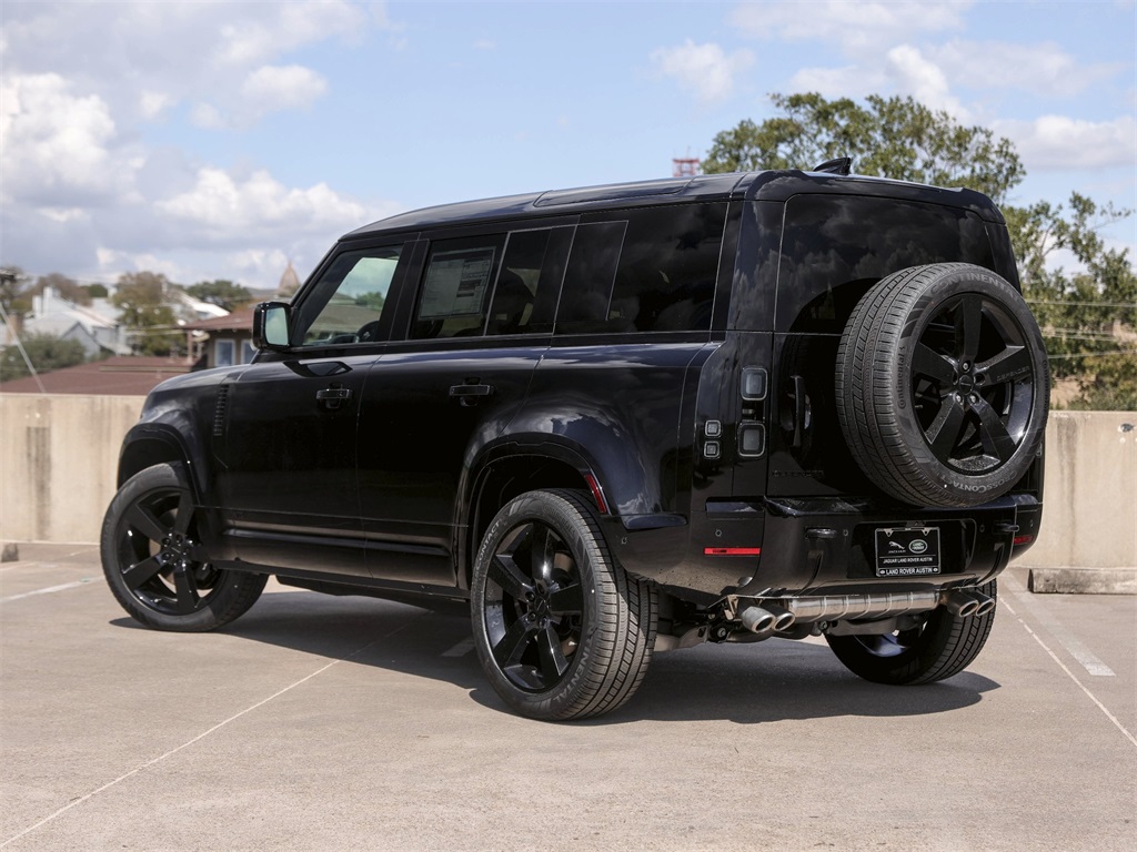 2026 Land Rover Defender 110 V8 photo 4