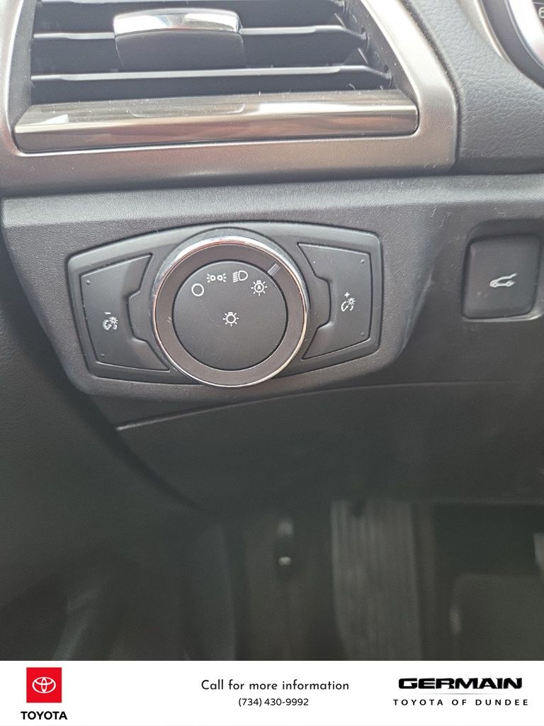 2018 Ford Fusion SE photo 32