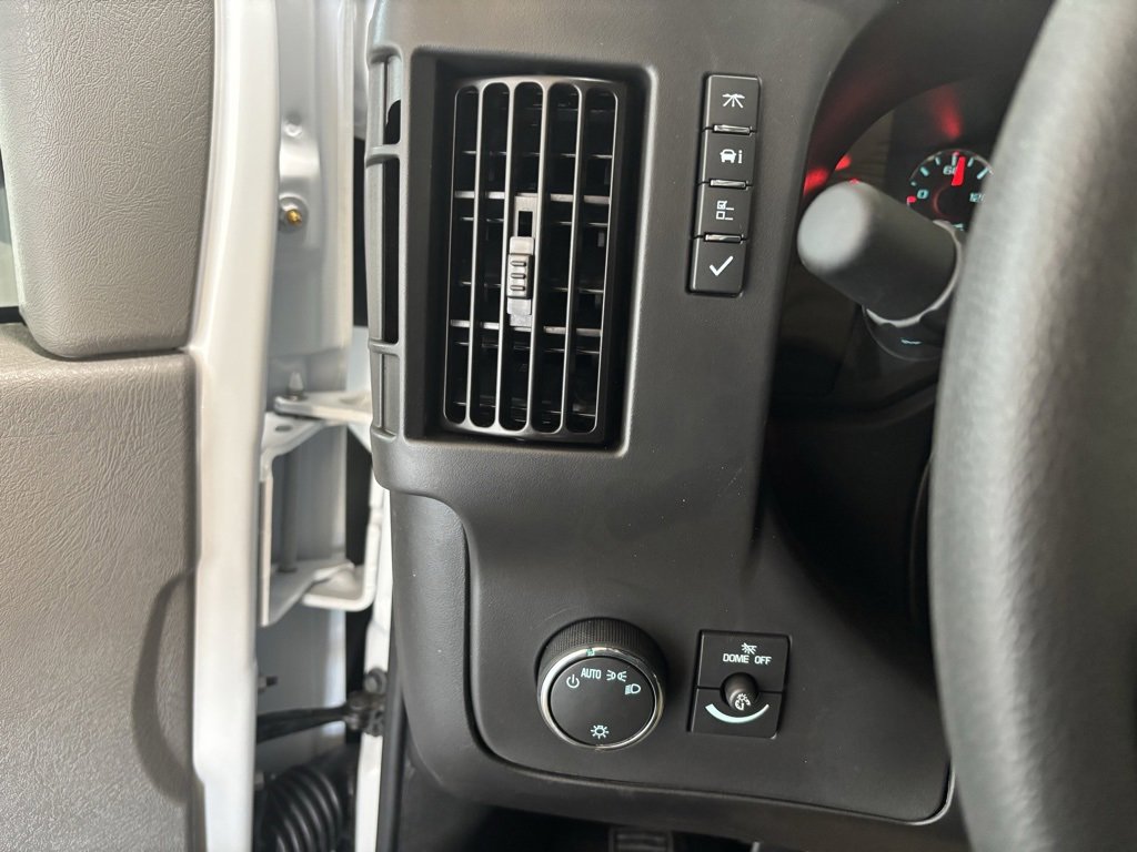 2025 Chevrolet Express Cargo 2500 photo 20