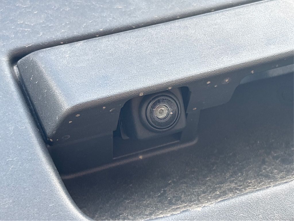 2018 Nissan Frontier SV photo 11