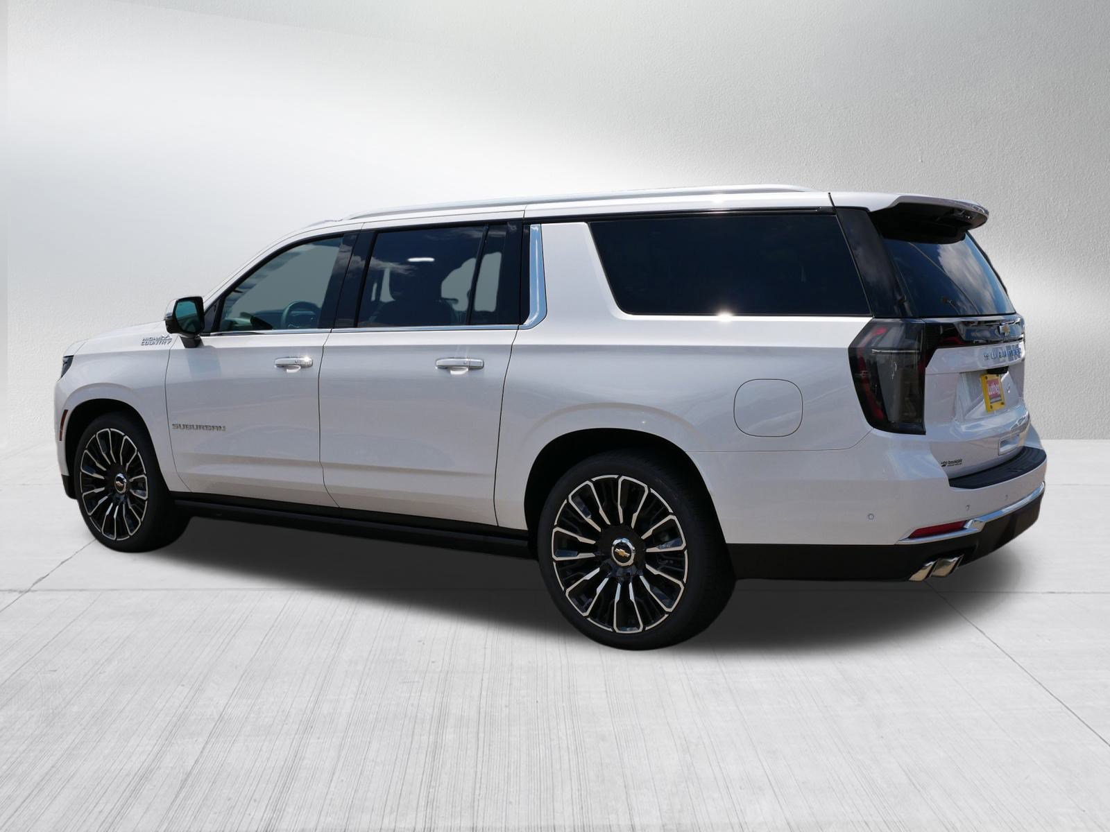 2025 Chevrolet Suburban High Country photo 2