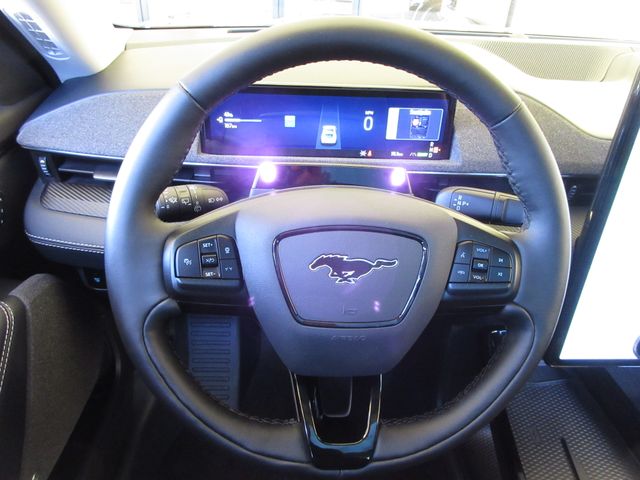 2025 Ford Mustang Mach-E Premium photo 13