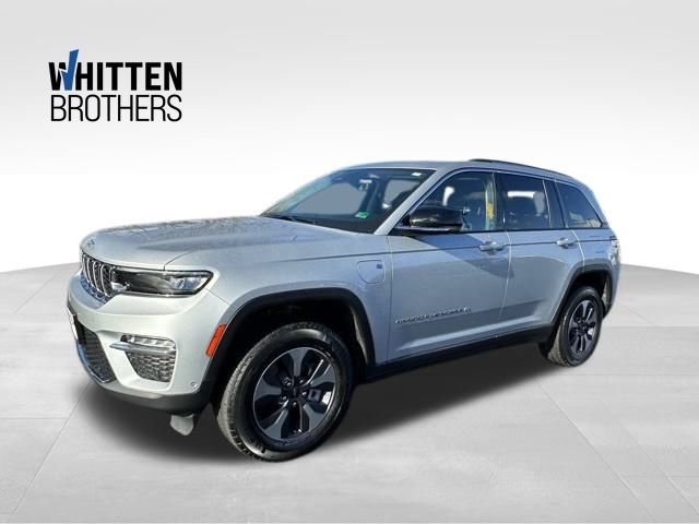 2022 Jeep Grand Cherokee 4xe's photo