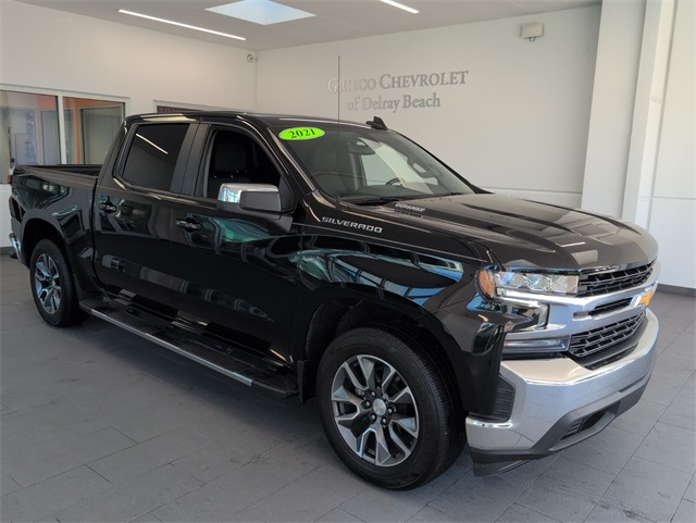 2021 Chevrolet Silverado 1500 LT photo 2
