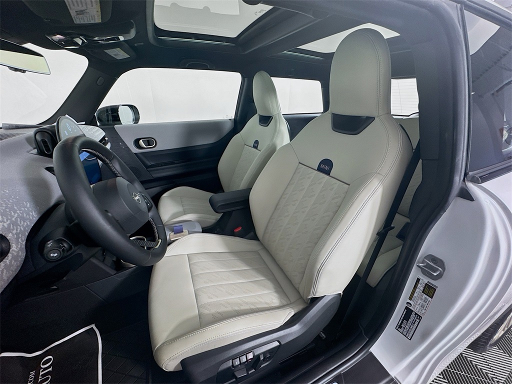 2025 Mini Cooper S Hardtop 2 Door photo 16