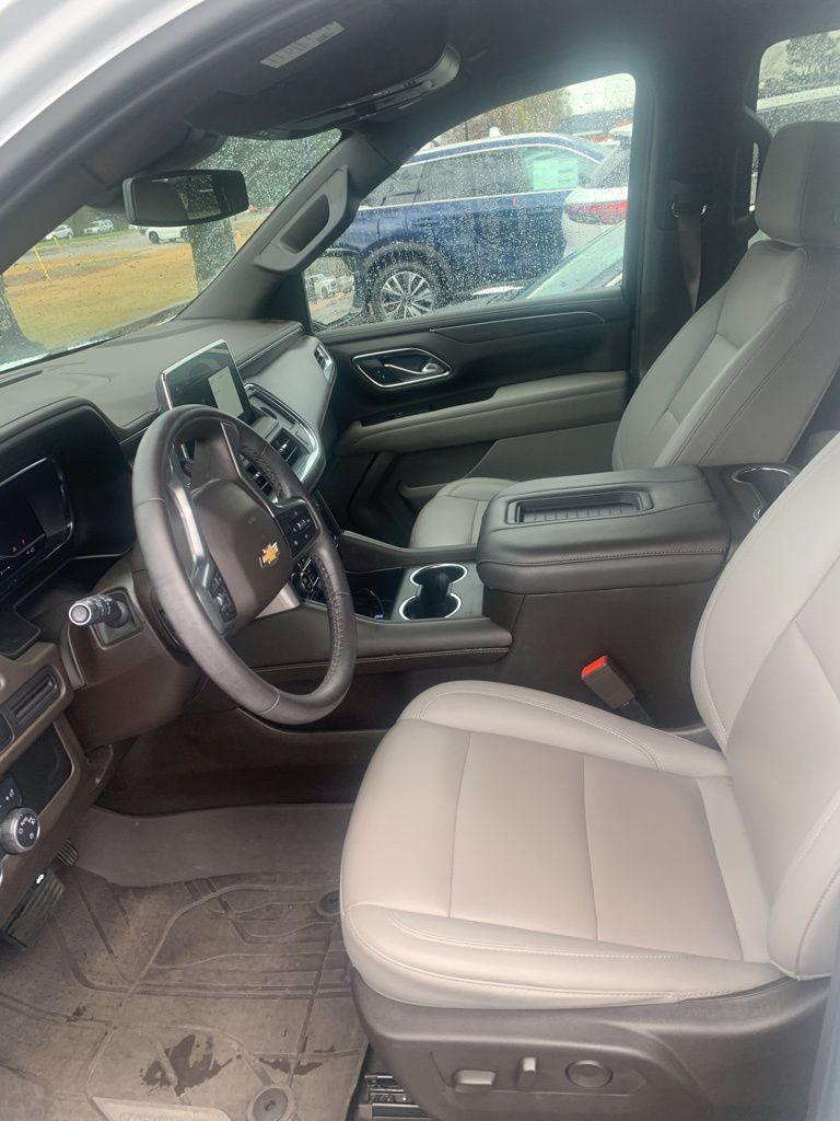 2023 Chevrolet Tahoe LT photo 2