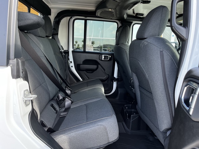 2025 Jeep Gladiator Willys photo 19