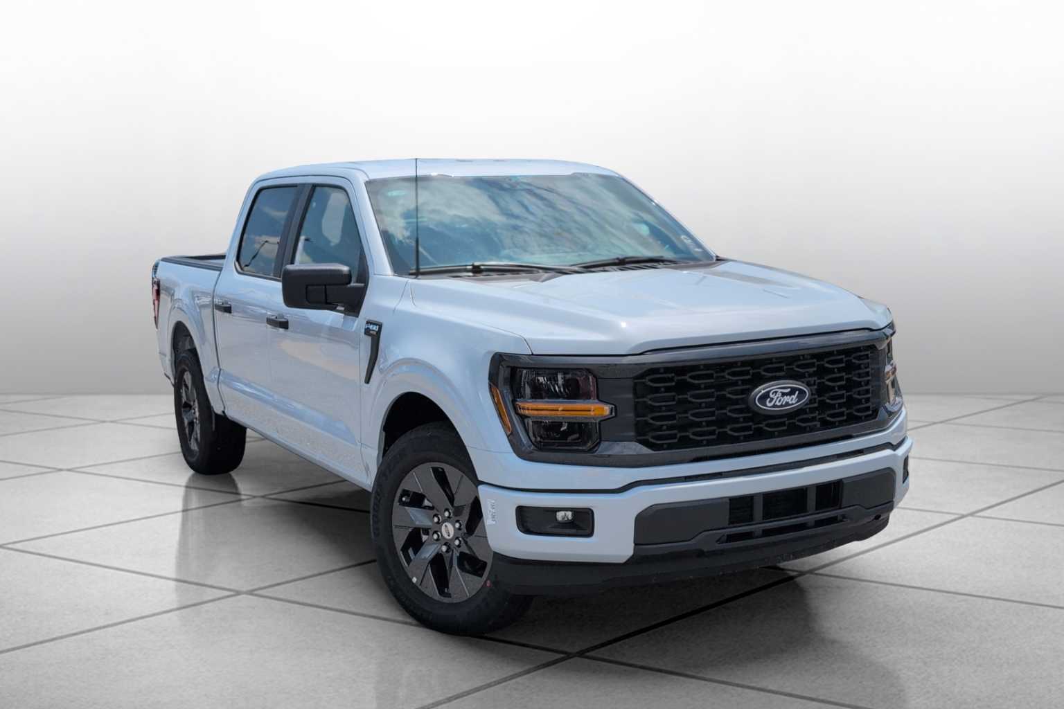 2025 Ford F-150 STX photo 11