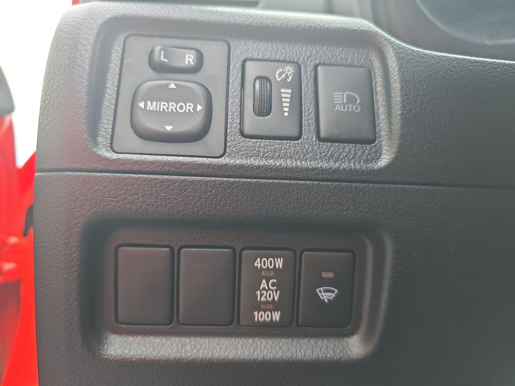 2024 Toyota 4Runner TRD Off-Road photo 25