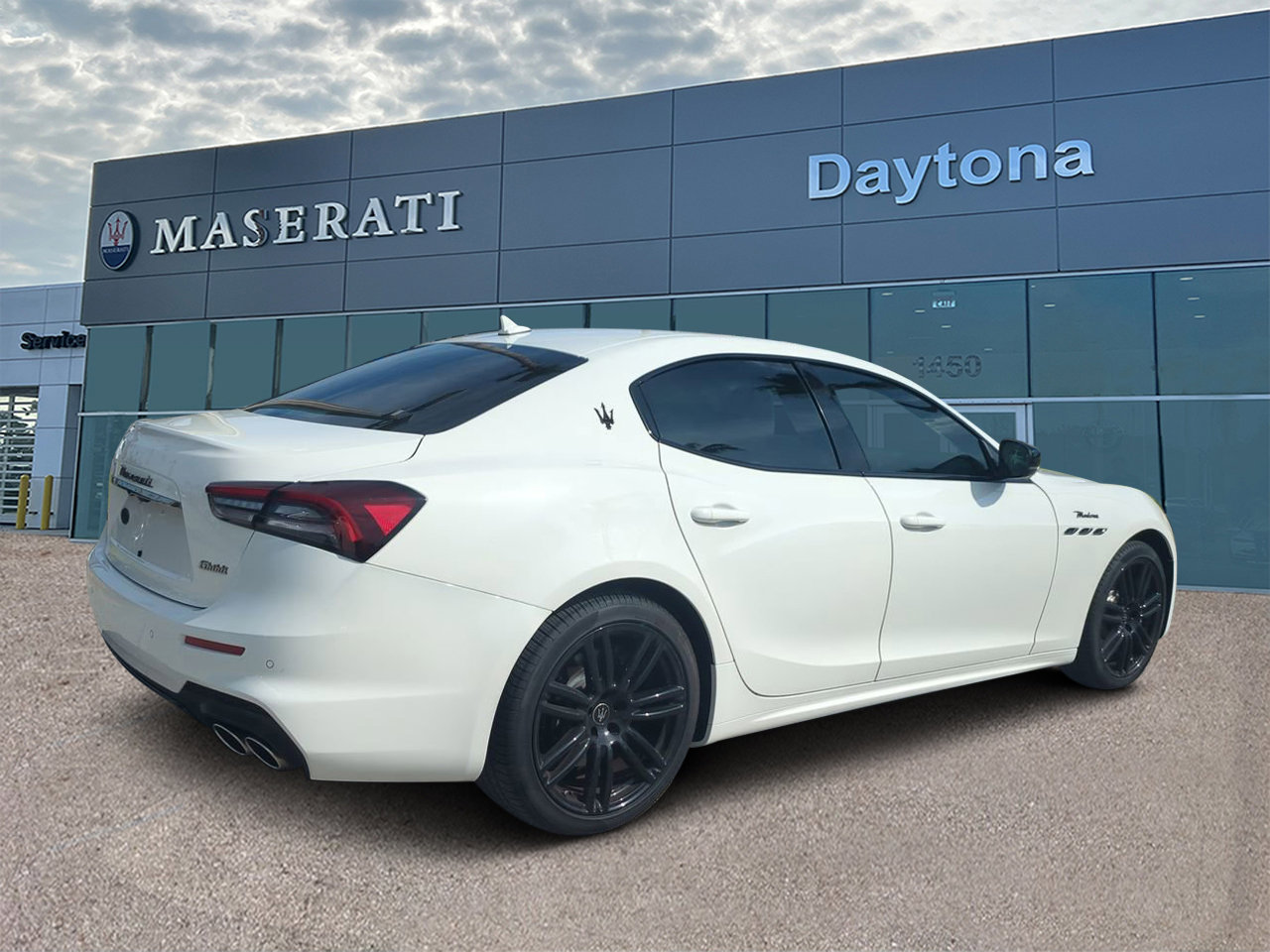 2024 Maserati Ghibli Modena Q4 photo 3