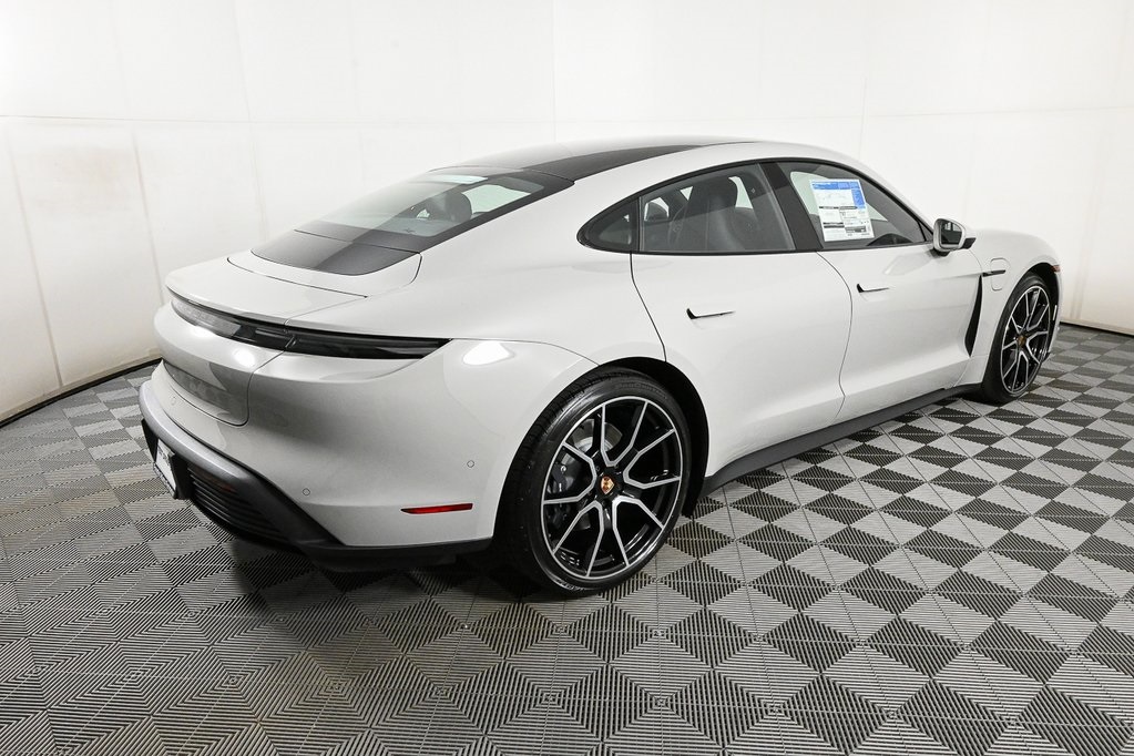 2026 Porsche Taycan 4 photo 28
