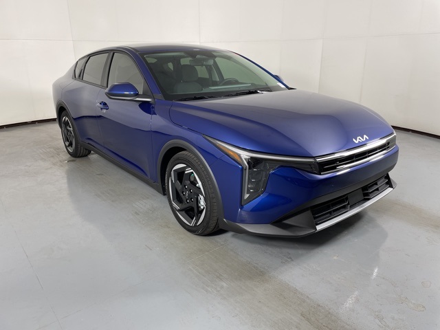 2025 Kia K4 EX photo 2