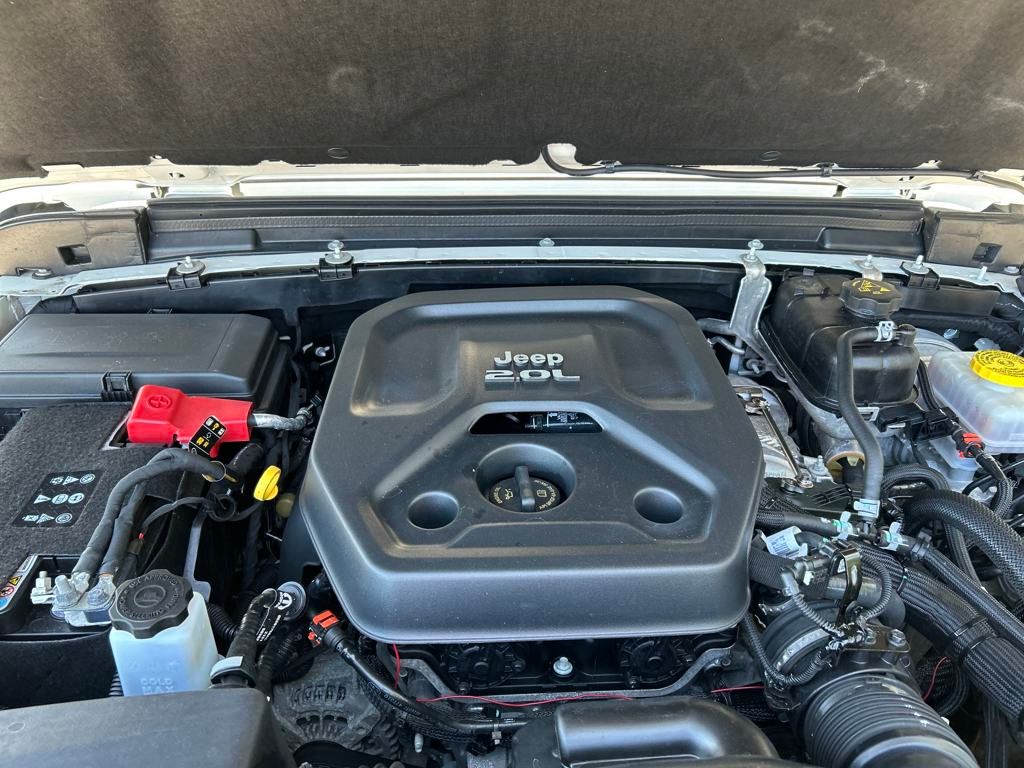 2021 Jeep Wrangler Unlimited Sahara photo 11