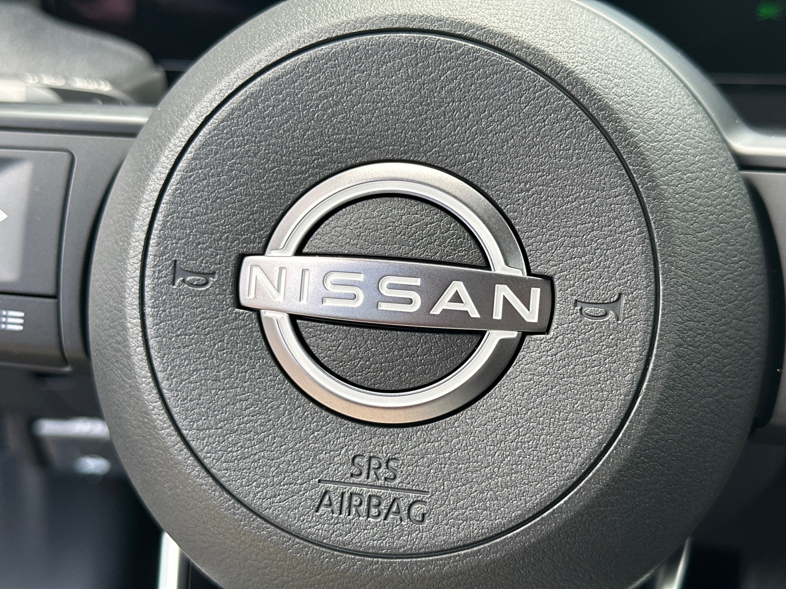 2025 Nissan Kicks SV photo 23