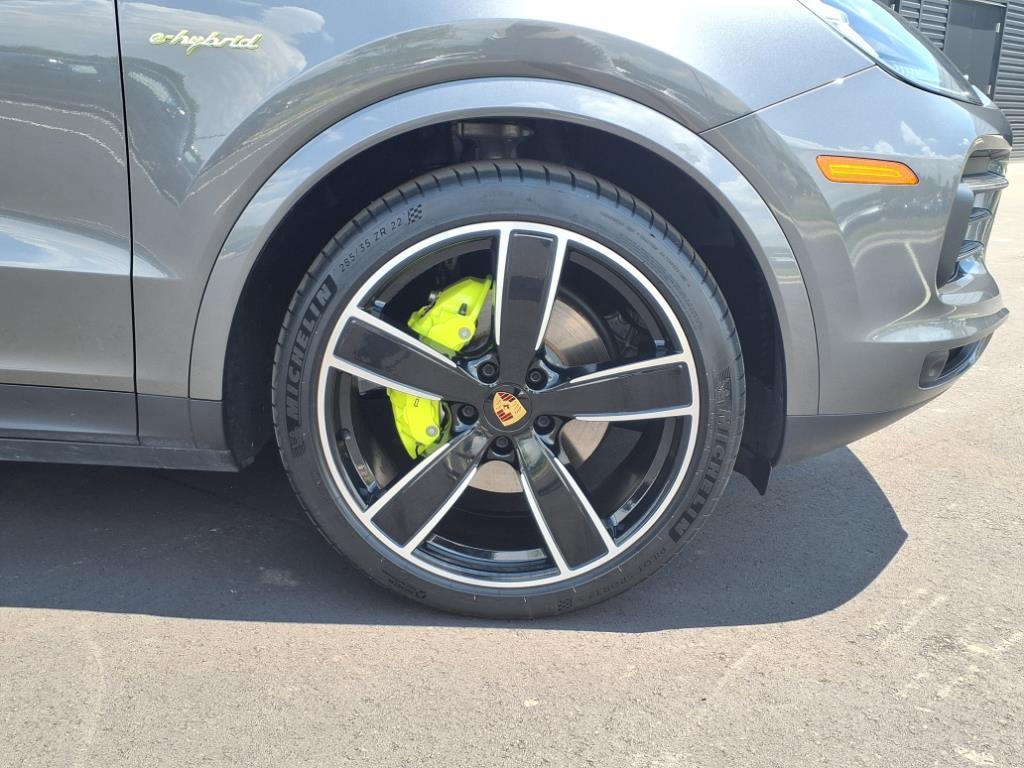 2022 Porsche Cayenne E-Hybrid Coupe photo 29