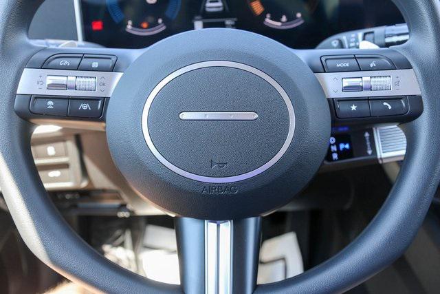 New 2025 White Hyundai SEL image 18