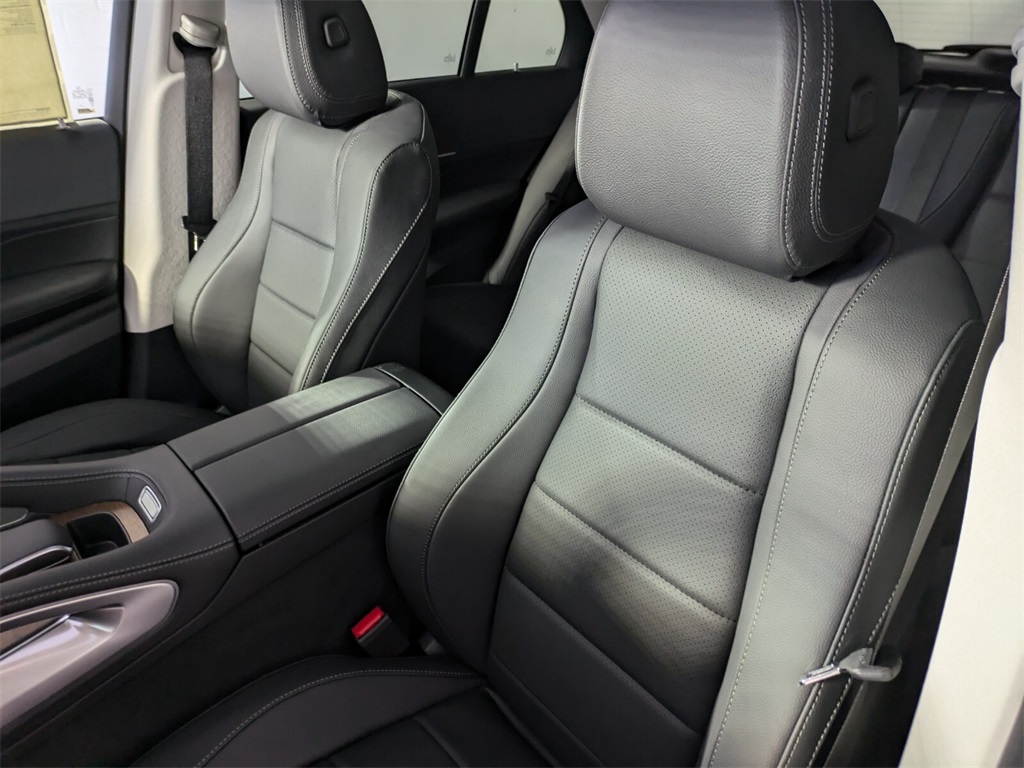 2026 Mercedes Benz GLE 350 4MATIC photo 2