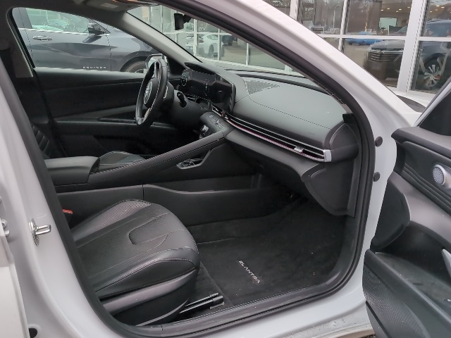 2023 HYUNDAI ELANTRA - Image 3