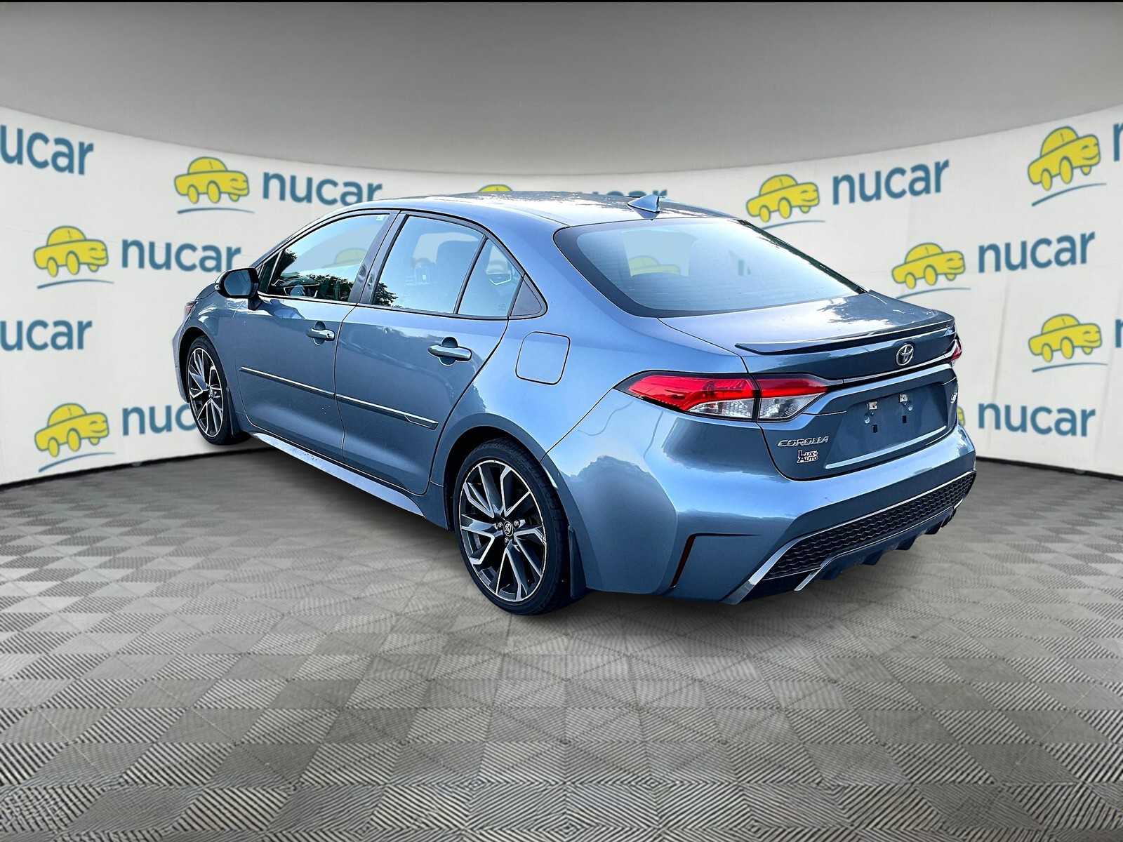 2020 Toyota Corolla SE photo 3