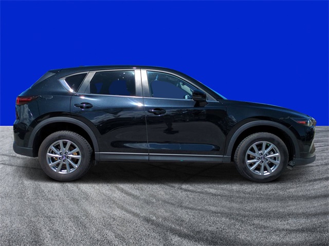 2022 Mazda CX-5 2.5 S Preferred photo 2