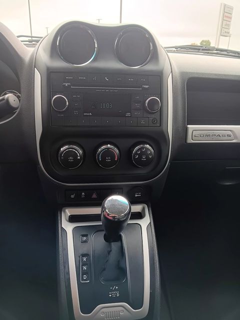 2017 Jeep Compass Latitude photo 16