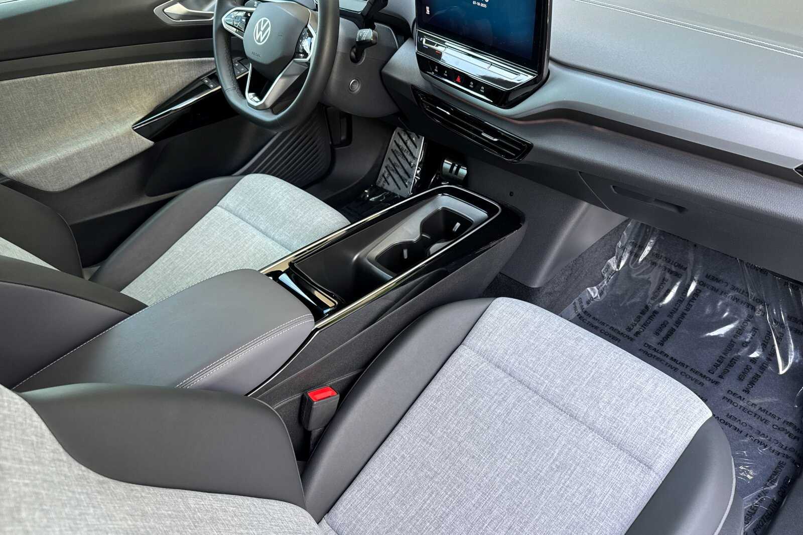 2023 Volkswagen ID.4 Pro photo 15