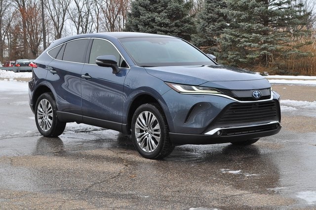 2022 Toyota Venza Limited's photo