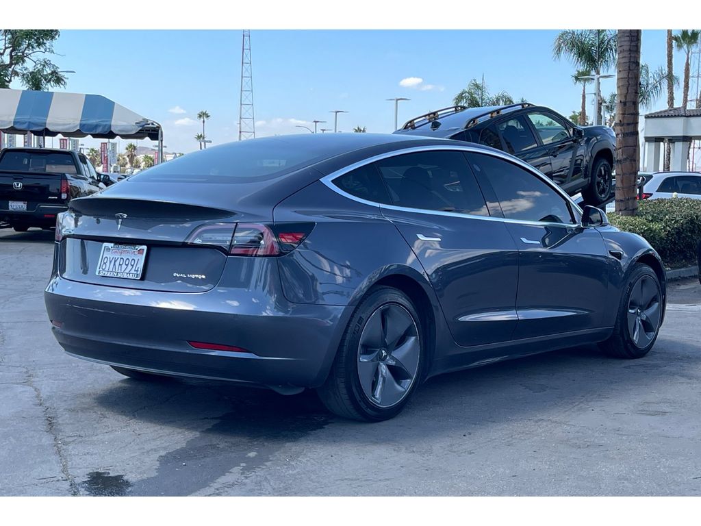 2020 Tesla Model 3 Long Range photo 4