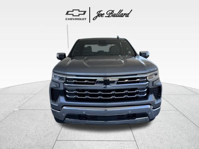 2024 Chevrolet Silverado 1500 LTZ photo 2