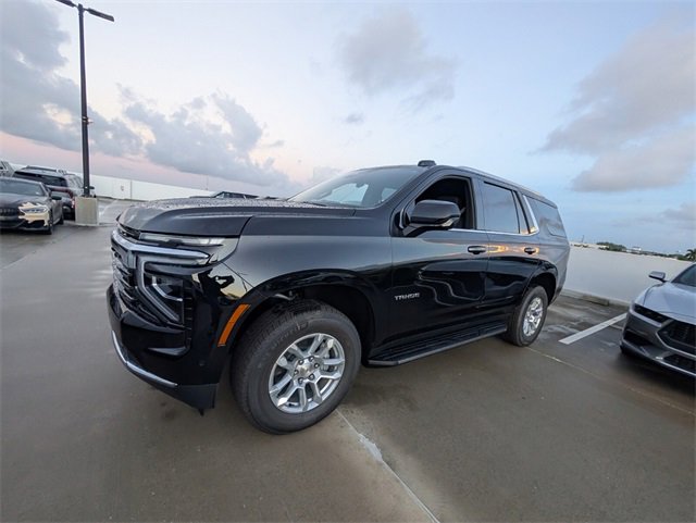 2026 Chevrolet Tahoe LS photo 4