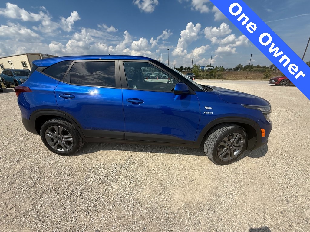 2021 Kia Seltos LX photo 2