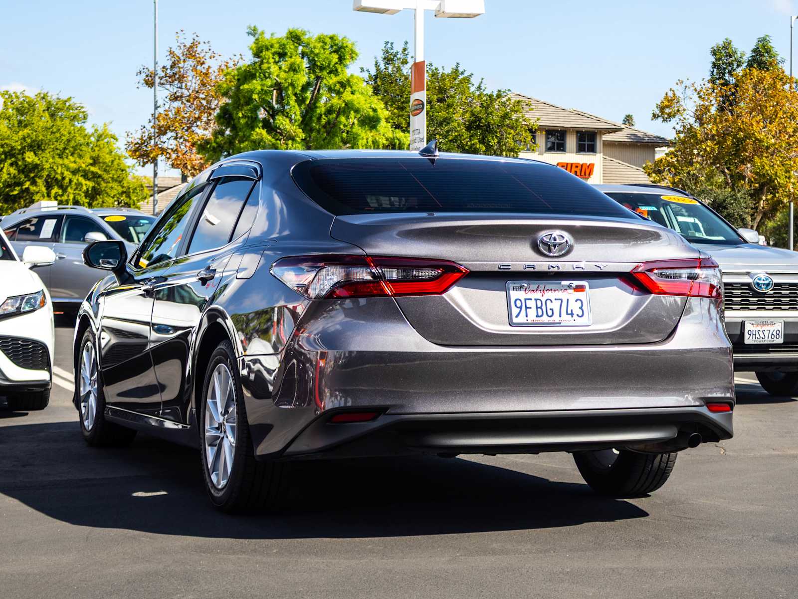 2023 Toyota Camry LE photo 4