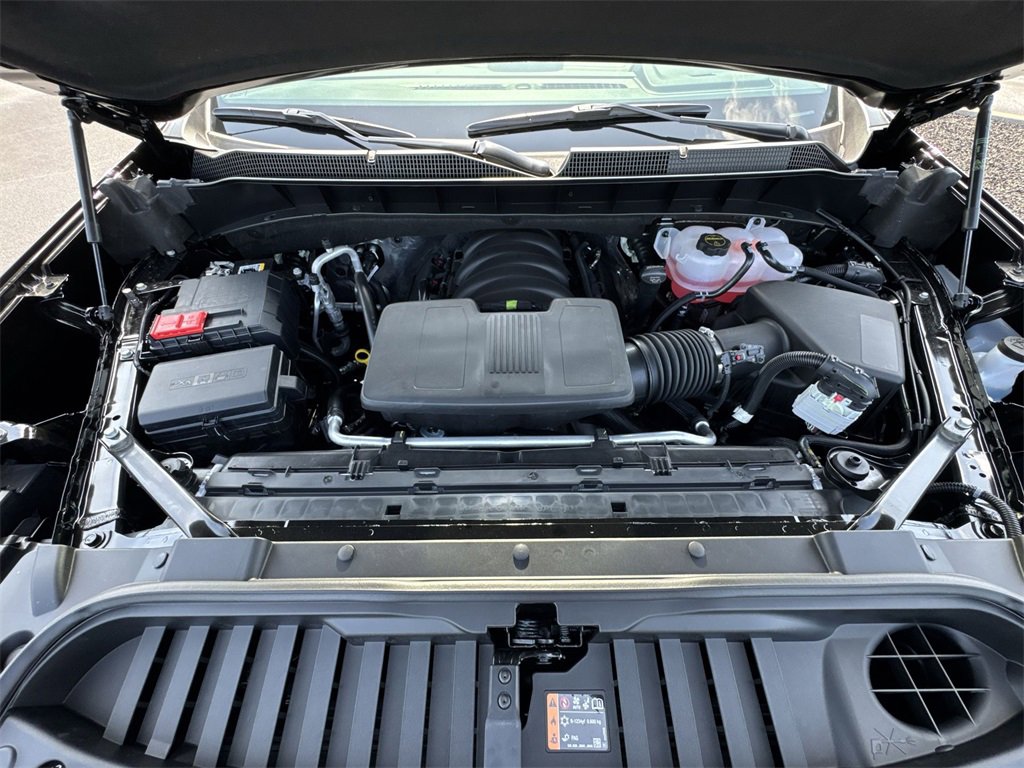 2025 Chevrolet Silverado 1500 LT photo 24