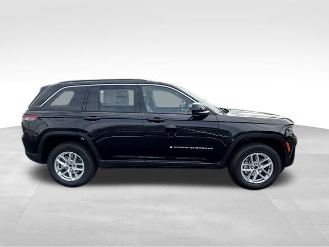 2025 Jeep Grand Cherokee Laredo X photo 7