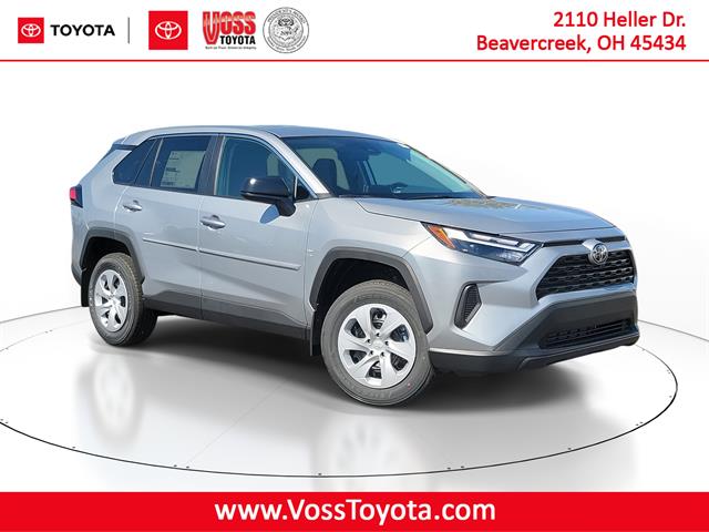 2025 Toyota RAV4 LE's photo