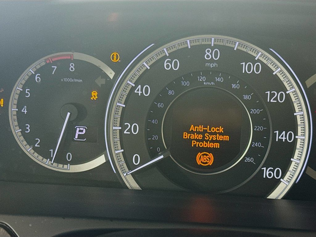 2013 Honda Accord Touring photo 14