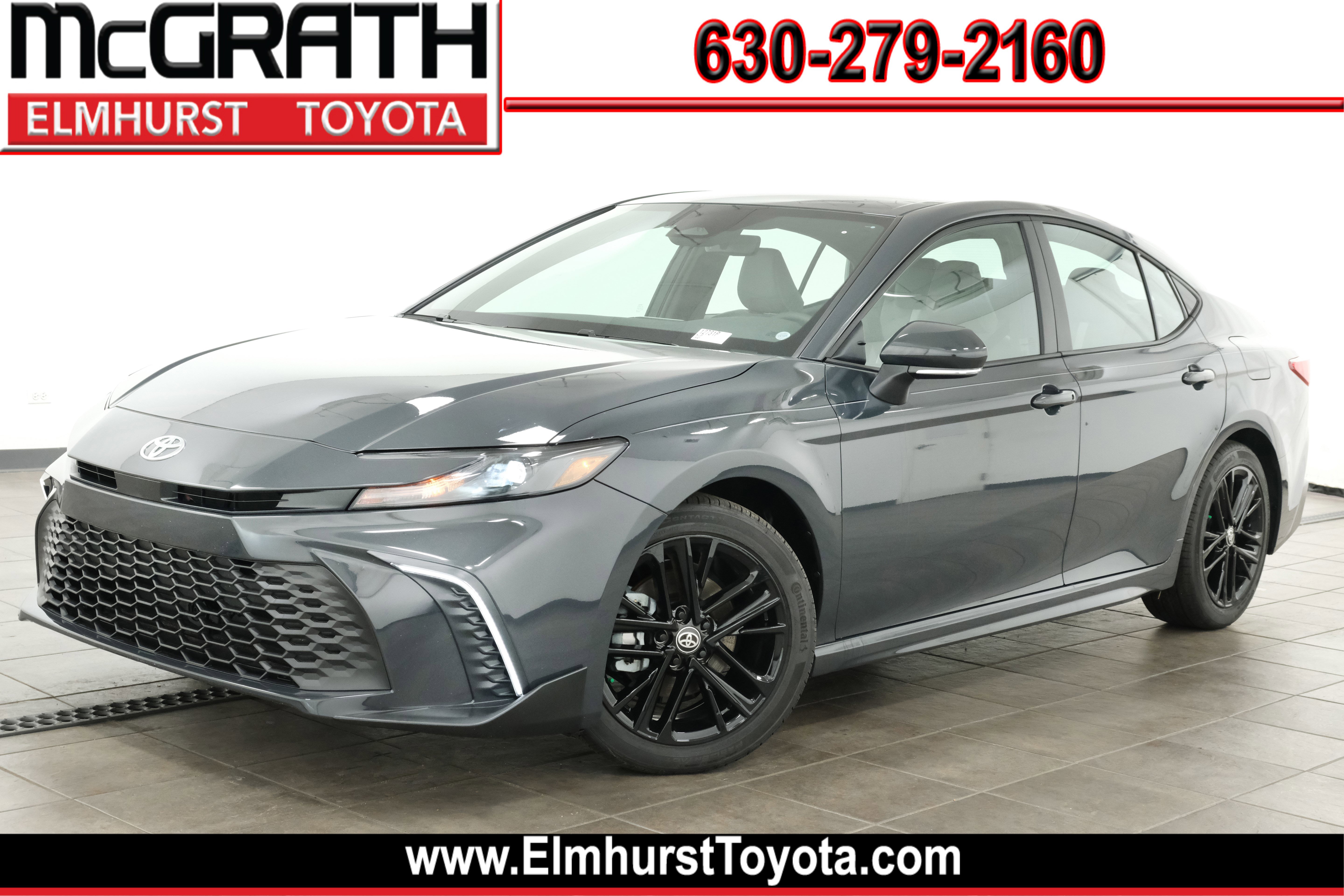 2026 Toyota Camry SE's photo