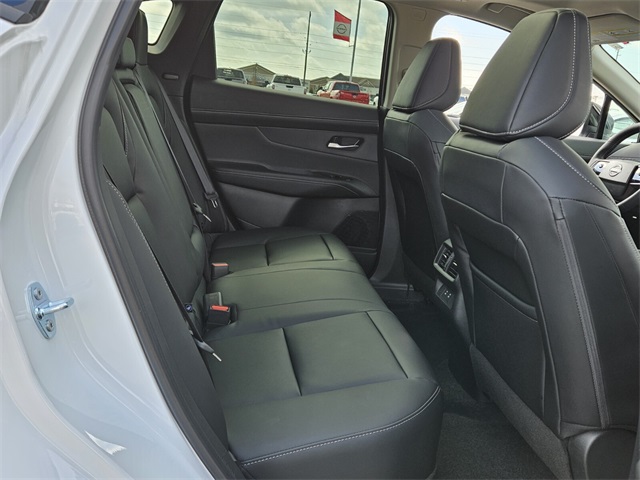 2025 Nissan Murano SL photo 12
