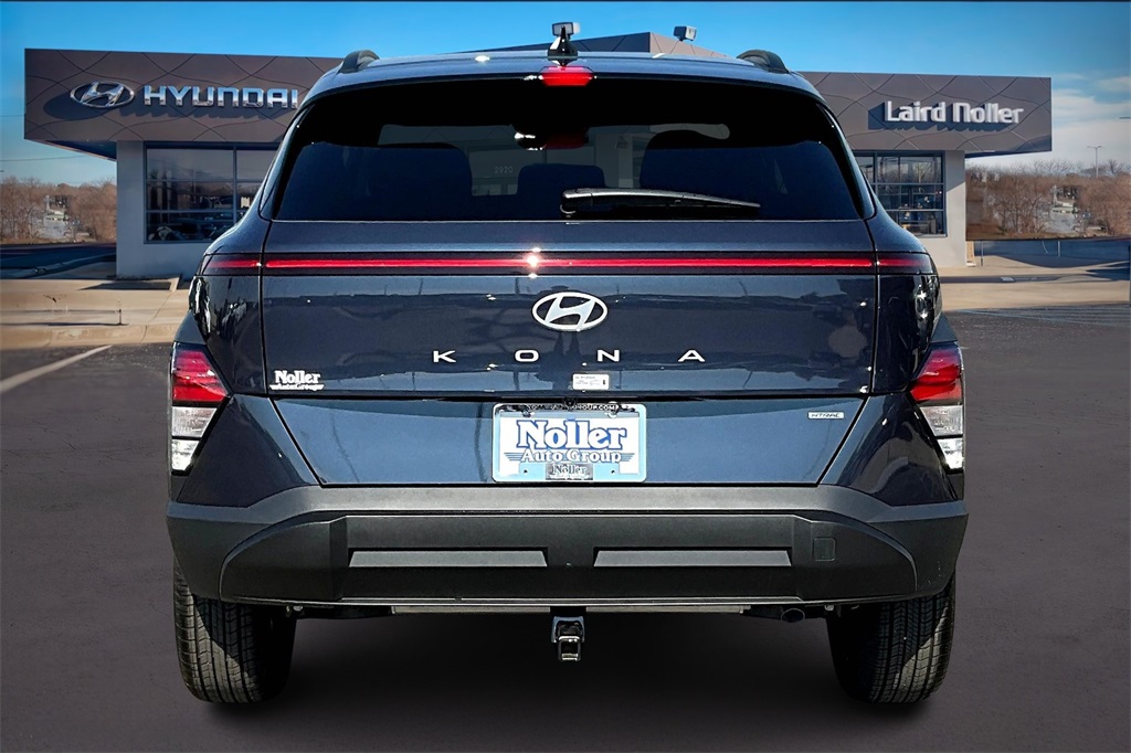 2026 Hyundai Kona SEL photo 4