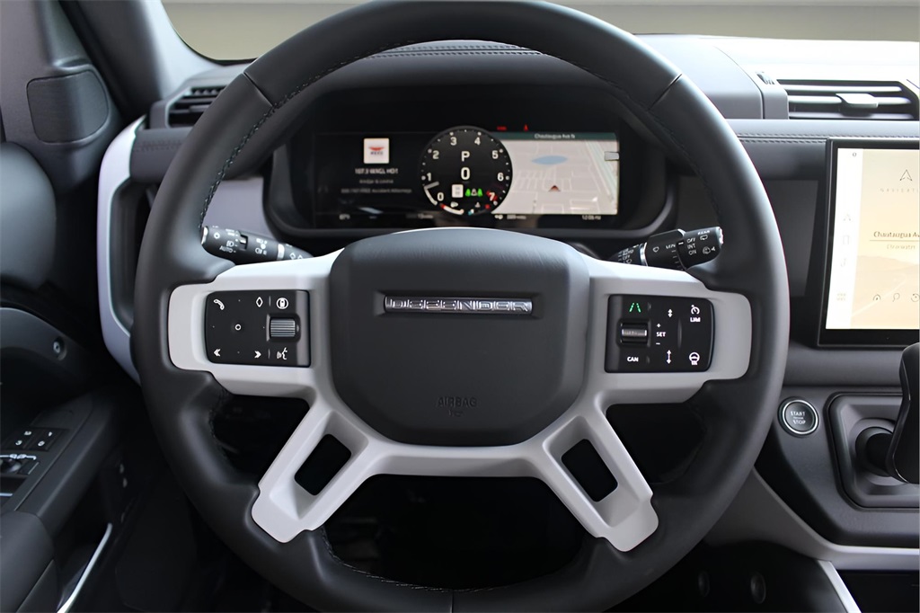 2025 Land Rover Defender 110 S photo 19