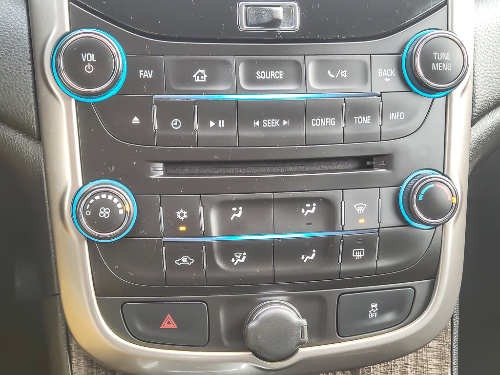 2015 CHEVROLET MALIBU - Image 13