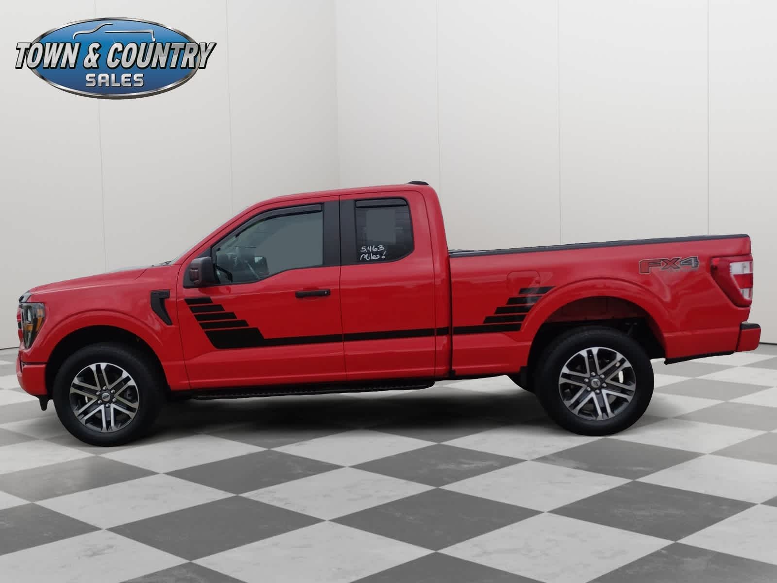 2023 Ford F-150 XL photo 2