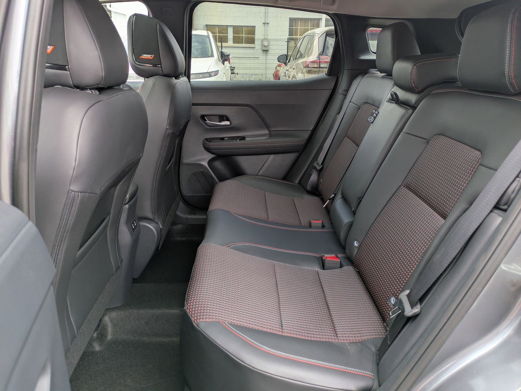 2025 Nissan Kicks SR photo 18