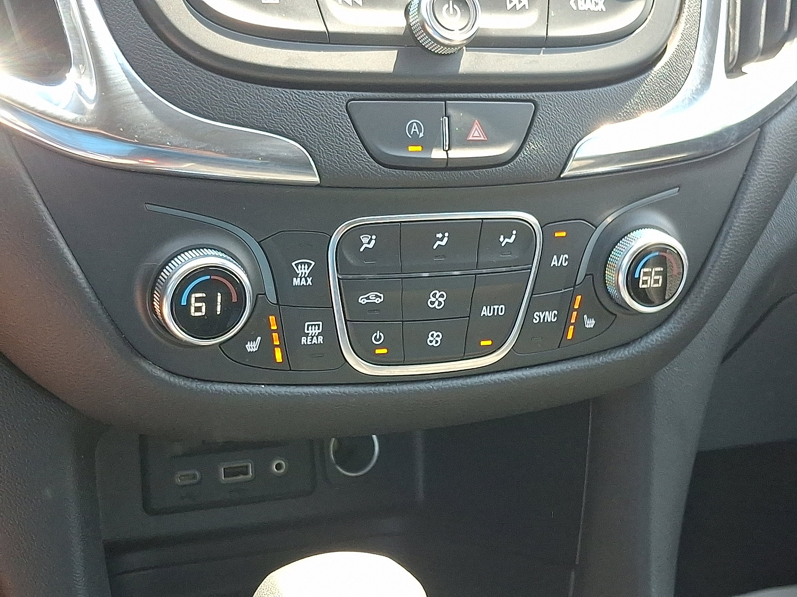 2024 Chevrolet Equinox LT photo 13