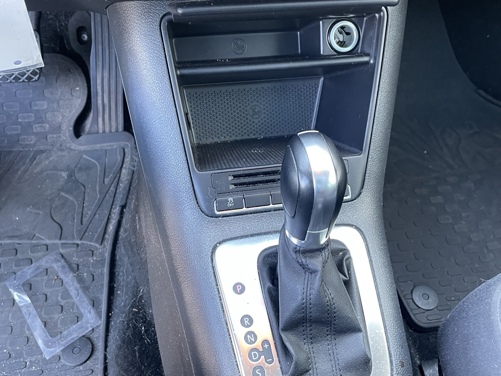2012 Volkswagen Tiguan S photo 20