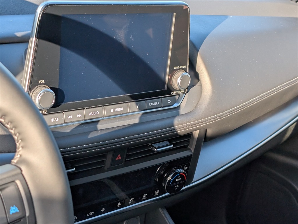 2025 Nissan Rogue SV photo 10