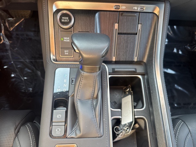 2024 Lexus GX 550 Luxury photo 18