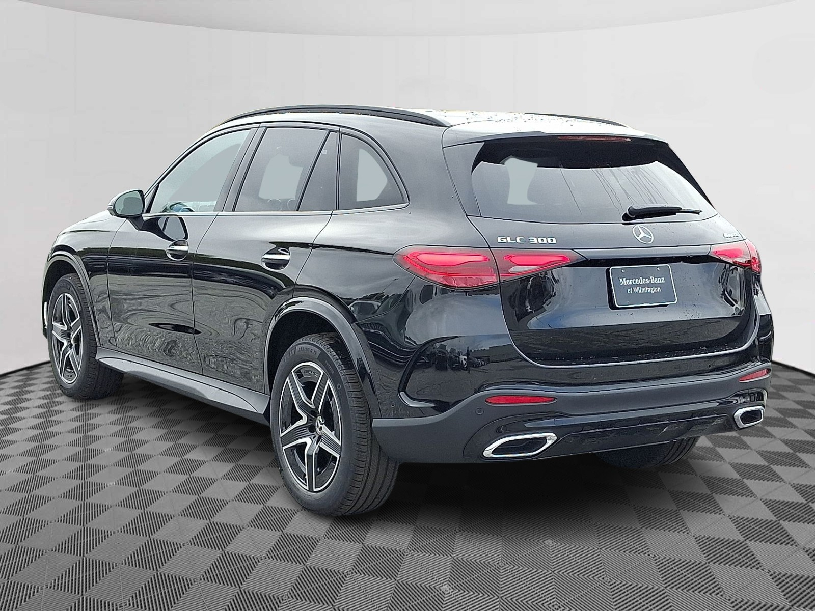 2026 Mercedes Benz GLC 300 4MATIC photo 4